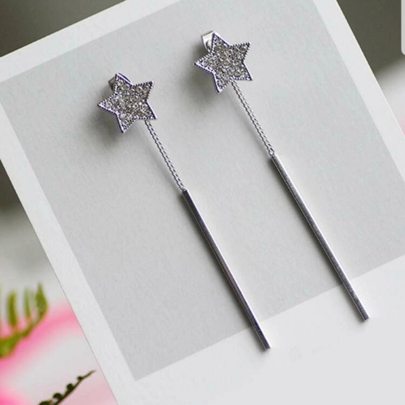 *Hadley* Star And Bar Earrings - Picture 3 of 5